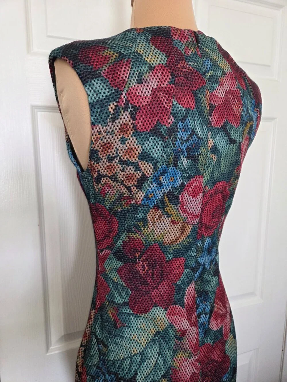 Phase 8 Sleeveless Floral Midi Floral Dress - Picture 5 of 16